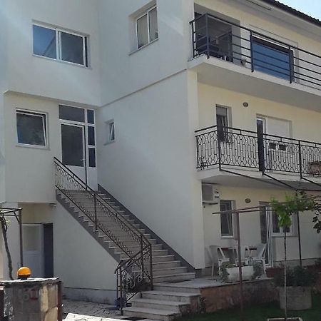 Apartment Mirta Pula Exterior foto
