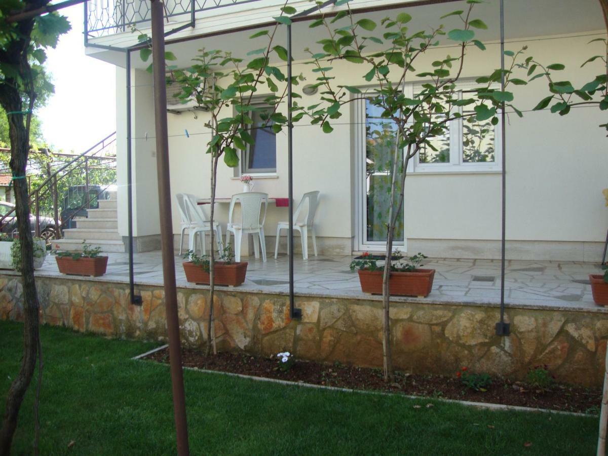 Apartment Mirta Pula Exterior foto